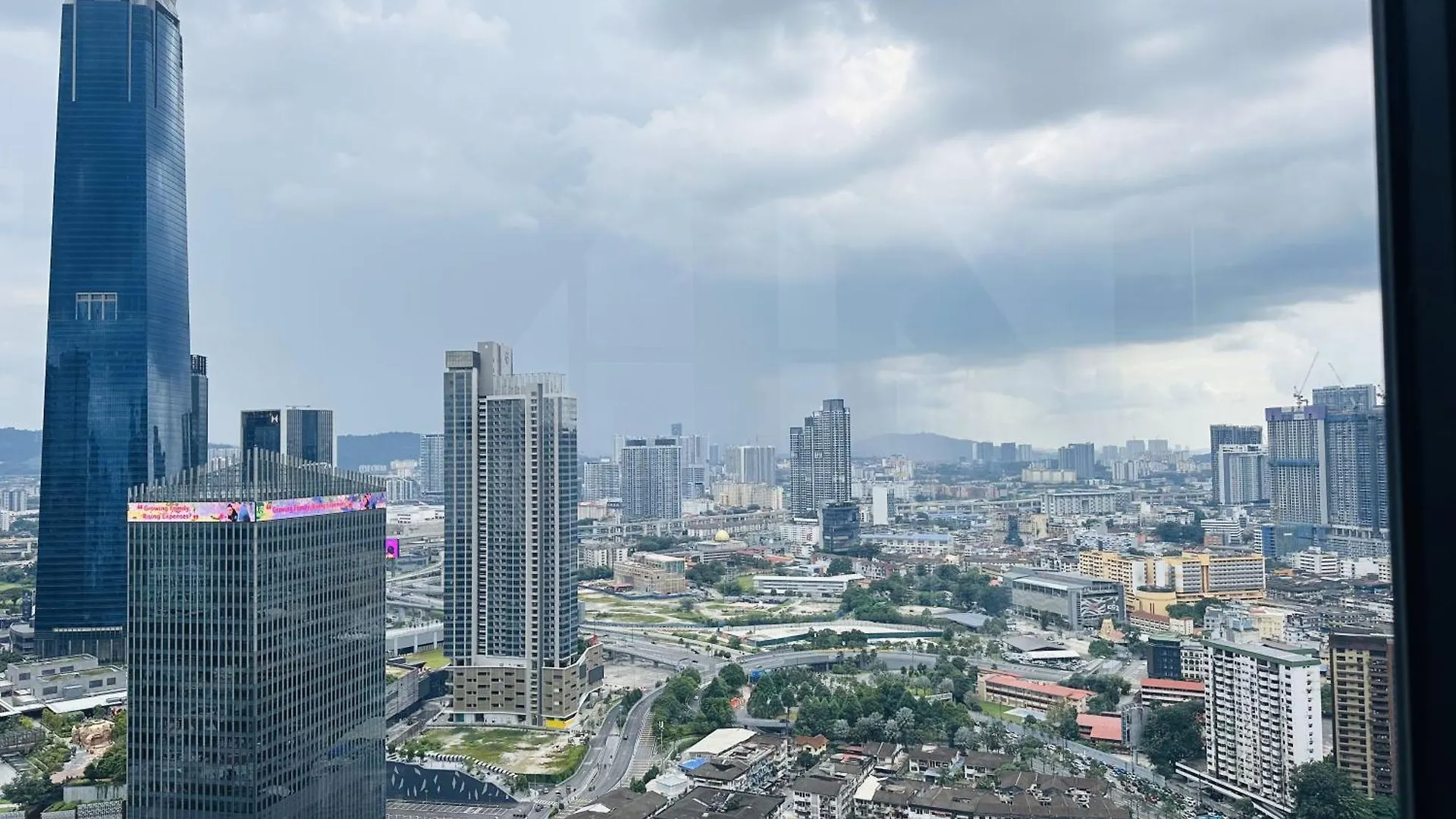 Axon Suites By Pavilion Forest Kuala Lumpur 0*,  Malajzia